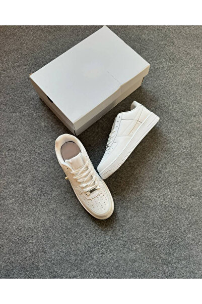 Getir Ali حذاء رياضي أبيض بنعل مضاد للانزلاق