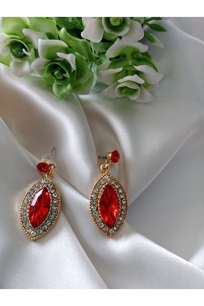 Pervin Ablacım Steel Earrings in the Form of a Shuttle with a Red Stone