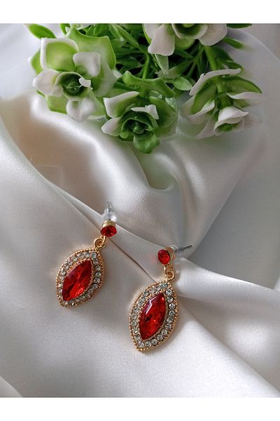 Pervin Ablacım Steel Earrings in the Form of a Shuttle with a Red Stone