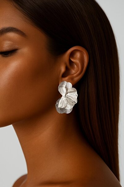 AURRARİ Silver Çiçek Yapraklı Ve Dokulu Çelik Küpe