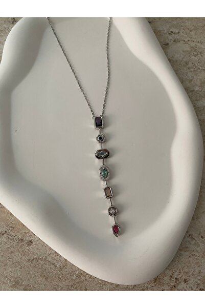 Butik قلادة على شكل حرف Y من الفولاذ مع أحجار ملونة