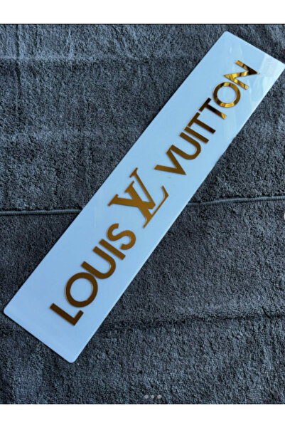 Kızıl Gök Oto Serisine Uyumlu Beyaz Loui Yazılı Pleksi Dekor Plaka