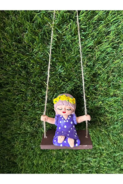 titanbaby El Yapımı Salıncakta Kız Figürü – Balkon & Bahçe Süsü
