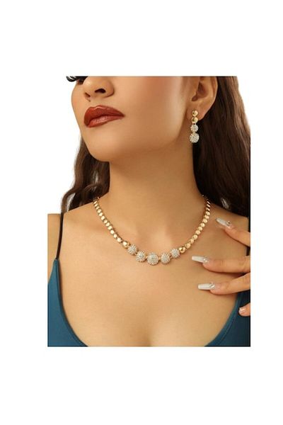 The Casius. Elegant Set with Necklace and Earrings, Gold with Rhinestones
