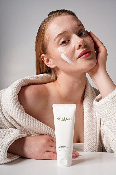 SaintFran منظف ​​منقي مضيء، جل تنظيف عميق بالإنزيمات ومزيل مكياج للوجه، 100 مل
