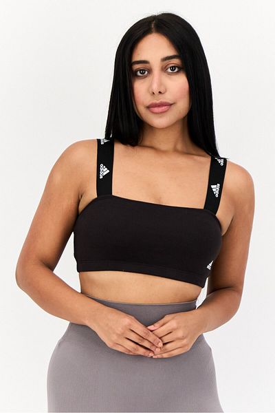 adidas حمالة صدر رياضية بشعار العلامة التجارية للنساء، باللون الأسود