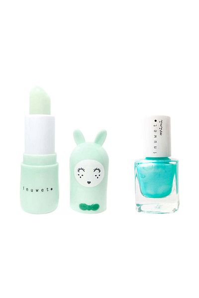 Inuwet Set cadou pentru copii, balsam de buze și ojă pe bază de apă cu aromă de măr, Inuwet, 2 buc.