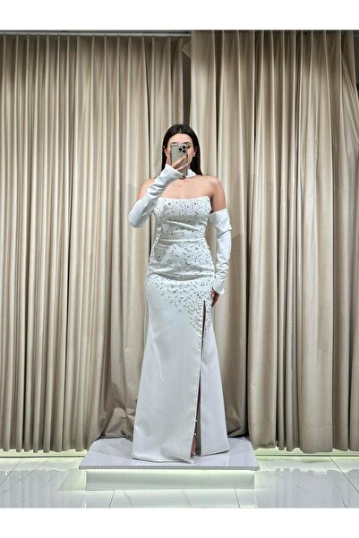 Kaleiçi Yıldızlar Beyaz Taş İşlemeli Balık Model Eldivenli Abiye Elbise |