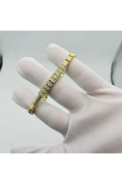MUJER Gold Brass Plated Baklava Patterned Bracelet