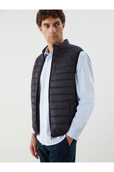 LC Waikiki LCWAIKIKI Classic Standard Mold Stand Collar Men's Puffer Vest