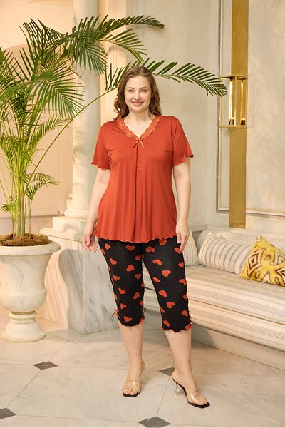 Miss Meryem Tile Ring Viscose Lace Detailed Short Sleeve Plus Size Capri Pajama Set