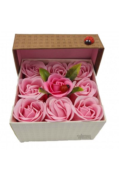 dalimag Aranjament floral 9 trandafiri sapun in cutie, roz