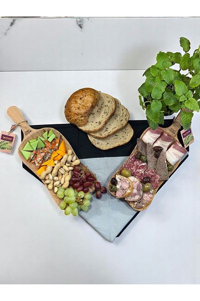bonfesto Set de 2 platouri din lemn de salcâm pentru servirea brânzeturilor, cârnaților, fructelor, oleaginoaselor, 35x13x2,5 cm