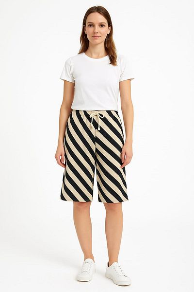 enmodaiçgiyim Ecru Black Striped Wrap Fabric Women's Shorts Below the Knee