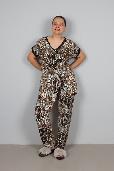 Truva XXL Plus Size Button down Snake Print Pajama Set – Stylish and Comfortable Design