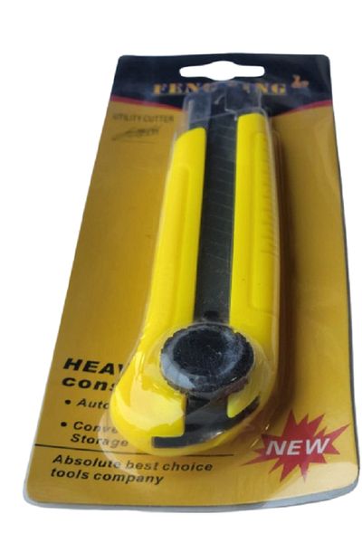 Generic Large cutting scalpel with spare parts