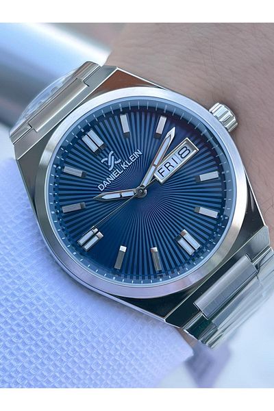 Daniel Klein Steel Band Calendar Dial 3 Atm Water Resistant Men Wrist Watch E.14060.2
