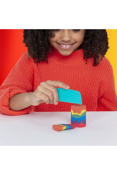 Kinetic Sand RAINBOW TOOL SET WITH ACCESSORIES