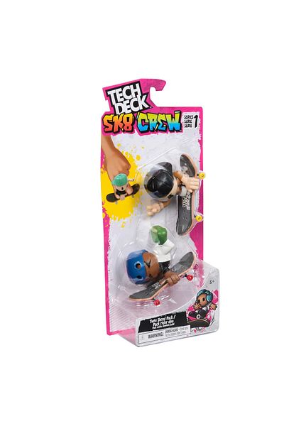 Spin Masters TECH DECH SK8 CREW PACK OF 2 PLAQUE AND FIGURINE SETS 9.6CM BLACK CAP AND BLUE HELMET