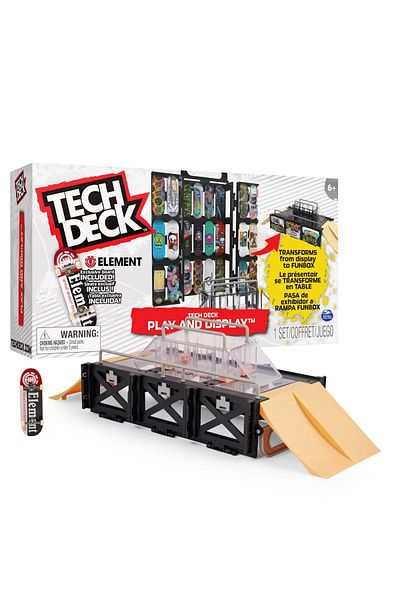 Spin Masters TECH DECK SHOWCASE AND PODIUM PACKAGE