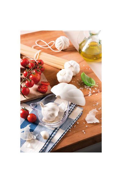 Generic Snips Lightweight Dishwasher safe Durable BPA Free Plastic Garlic Keeper White and Clear