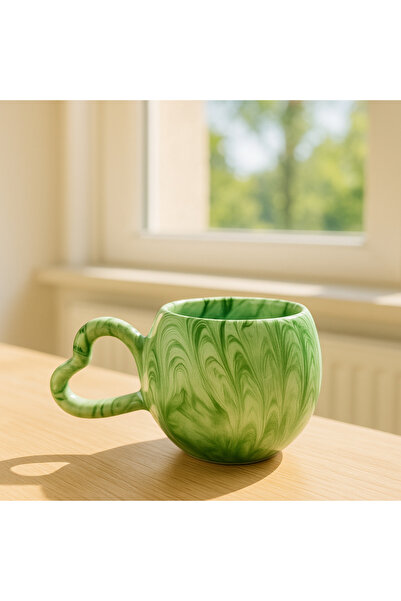 SırART كوب سيراميك مطرز يدويًا بمقبض على شكل قلب باللون الأخضر
