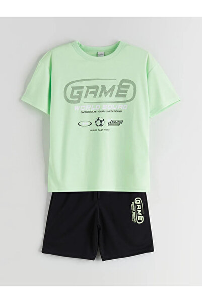 LC Waikiki LCW Kids Green Crew Neck T-shirt και σορτς για αγόρια