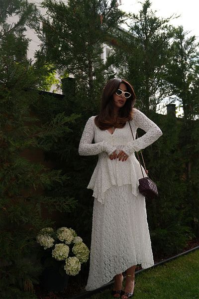 Özge Özgenç Fusta cu dantelă cu tăiere asimetrică