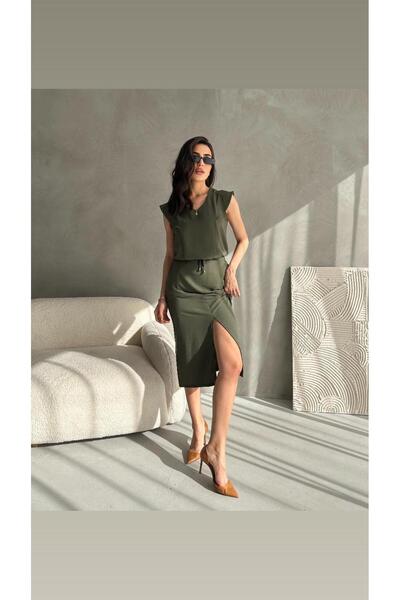 MODA Kadın İkili Takım- Aerobin Kumaş Önden Yırtmaçlı parçalı Etek-Düşük Kol parçalı Bluz