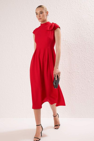 Trendyol Collection Red Plain Pleated Woven Crepe Midi Unlined Homecoming/Prom Dress