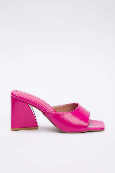 TRENDYOL SHOES Pink Block Heels Square Toe Women Heels Slippers Takss25To00009