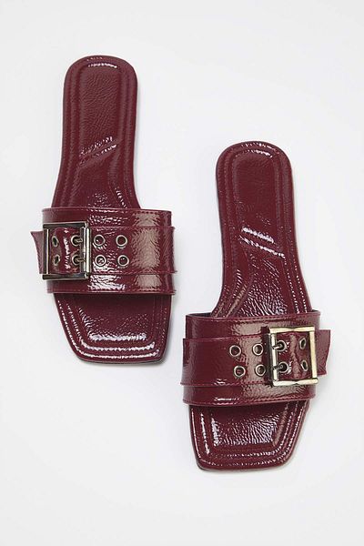 TRENDYOL SHOES Klapki damskie Claret Red Accessory Detailed Flat Style TAKSS25TE00061