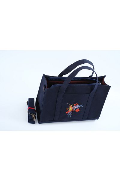 Wings Of Simurg Butikmutik-SET din pânză ceară albastru bleumarin brodat cu pasăre albină de dimensiuni mari (geantă și portofel)