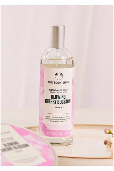 THE BODY SHOP Glowing Cherry Blossom Body Spray, 100 ml