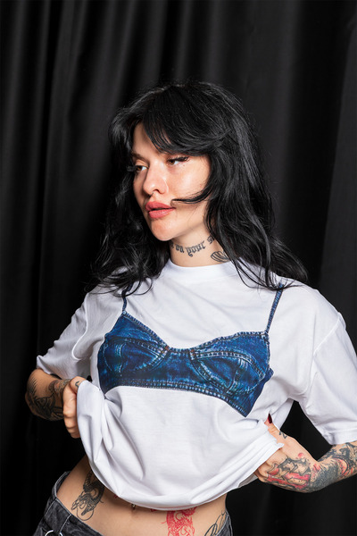 Bak Moda Tricou de damă alb cu imprimeu din denim cu brață relaxată