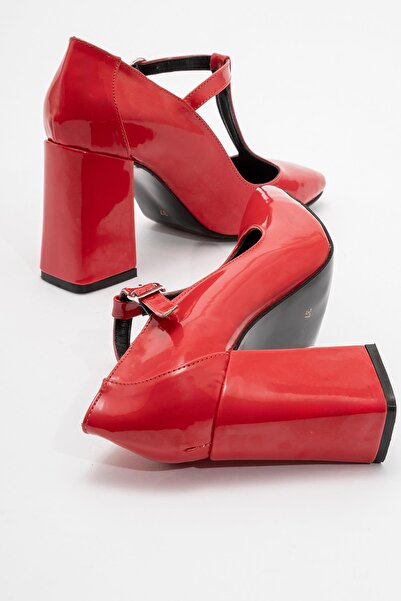 Niloshka Omera Red Patent Leather Thick Heeled Women's Shoes