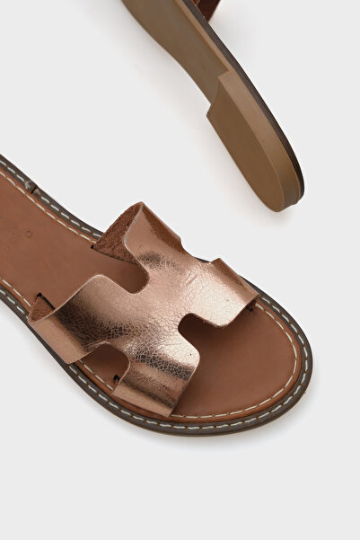 Capone Outfitters Γυναικείες δερμάτινες παντόφλες H Banded