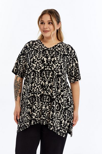 THE CABIN Women's Plus Size Short-Sleeved Slit Tunic