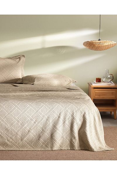 Madame Coco Dreieckige Doppelbett-Tagesdecke - Beige