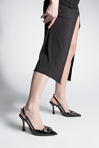 Marjin Dámské boty na jehlové špičce s přezkou na podpatku Yosina černá lakovaná kůže