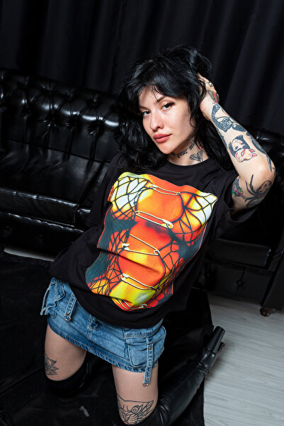 Bak Moda Γυναικείο μπλουζάκι Knot Boobs με στάμπα Relaxed Fit μαύρο