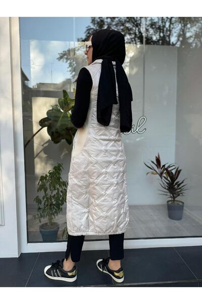 Invee Πλεκτό Γυναικείο Γιλέκο Καπιτονέ με Λεπτομέρεια Κουμπιών Εκρού