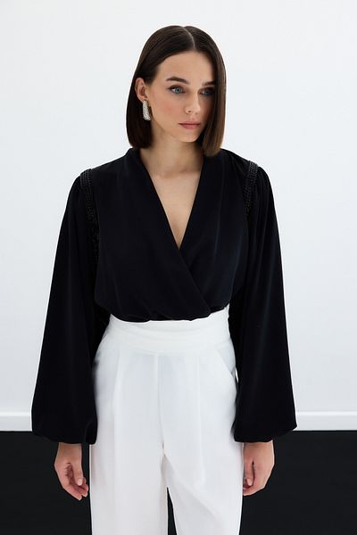 Sateen Bluză Body Neagră - Detaliată Accesorii
