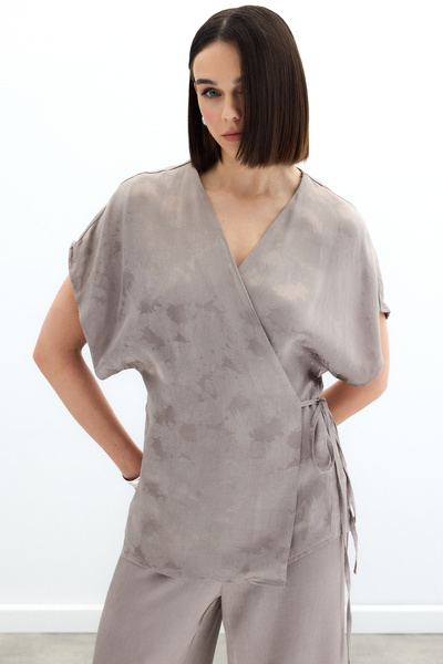 Sateen Bağlamalı Jakarlı Saten Bluz - Vizon