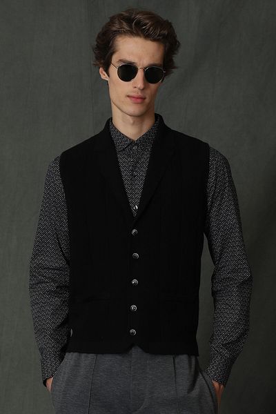 Lufian Level V Neck Vest Black