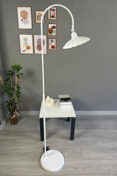 Bamyum Beyaz Lambader Modern Dekoratif Metal Oturma Odası Çalışma Odası Zemin Lambası