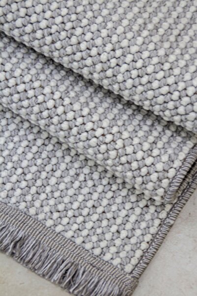 Vila Nova Home Saçaklı Beyaz ve Gri Yumuşak Polyester Bukle Dokuma Makina Halısı Antialerjik Tozumaz