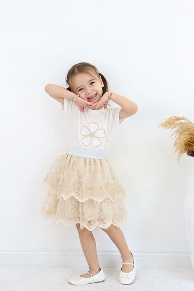 ESİLA KİDS Girls' Suit Floral Embroidery T-Shirt and Layered Lace Skirt
