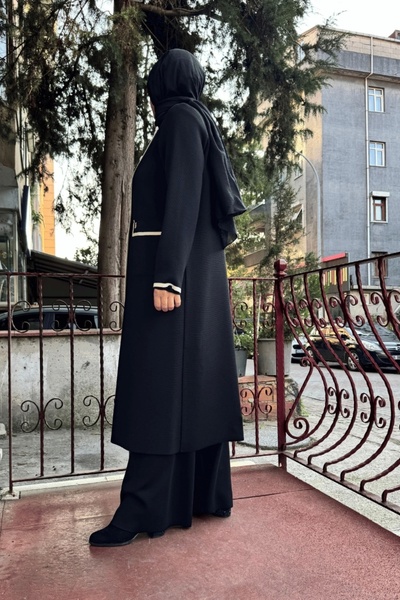 MISS DALIDA Long Cardigan with Two Pockets Color Stripe Black T25K-9004