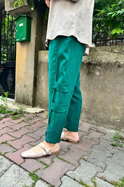 MissWhence Emerald Silk Trousers - Model 35121